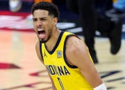 爱游戏官方-步行者大胜爵士，保持不败记录