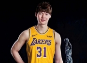 爱游戏下载-湖人轻取上海队，王哲林刷新纪录