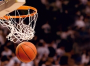 爱游戏APP-欧文点燃赛场，76人完胜热火，一场定义季后赛强度的对决