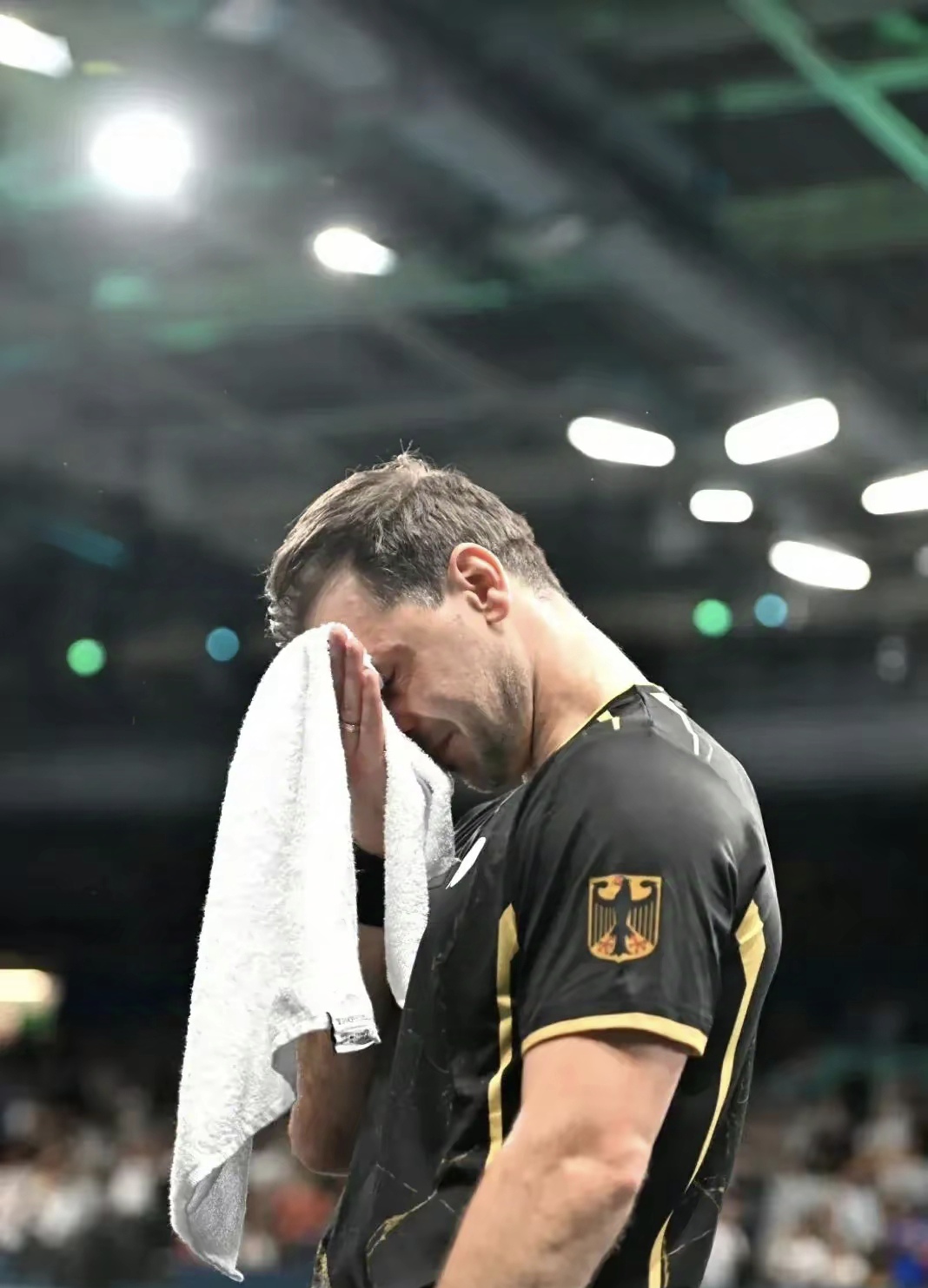 瑞典队横扫英格兰队，奥恰洛夫惊艳四座