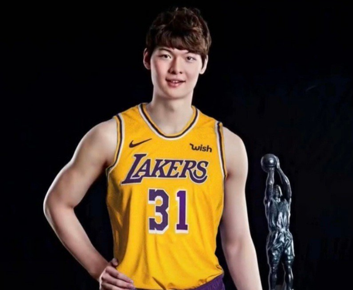 湖人轻取上海队，王哲林刷新纪录