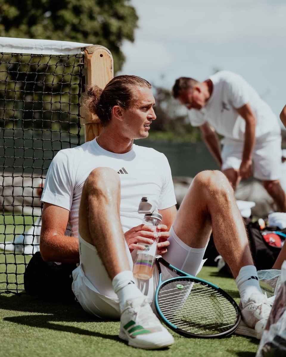 温网碾压法网，梅德韦杰夫关键制胜