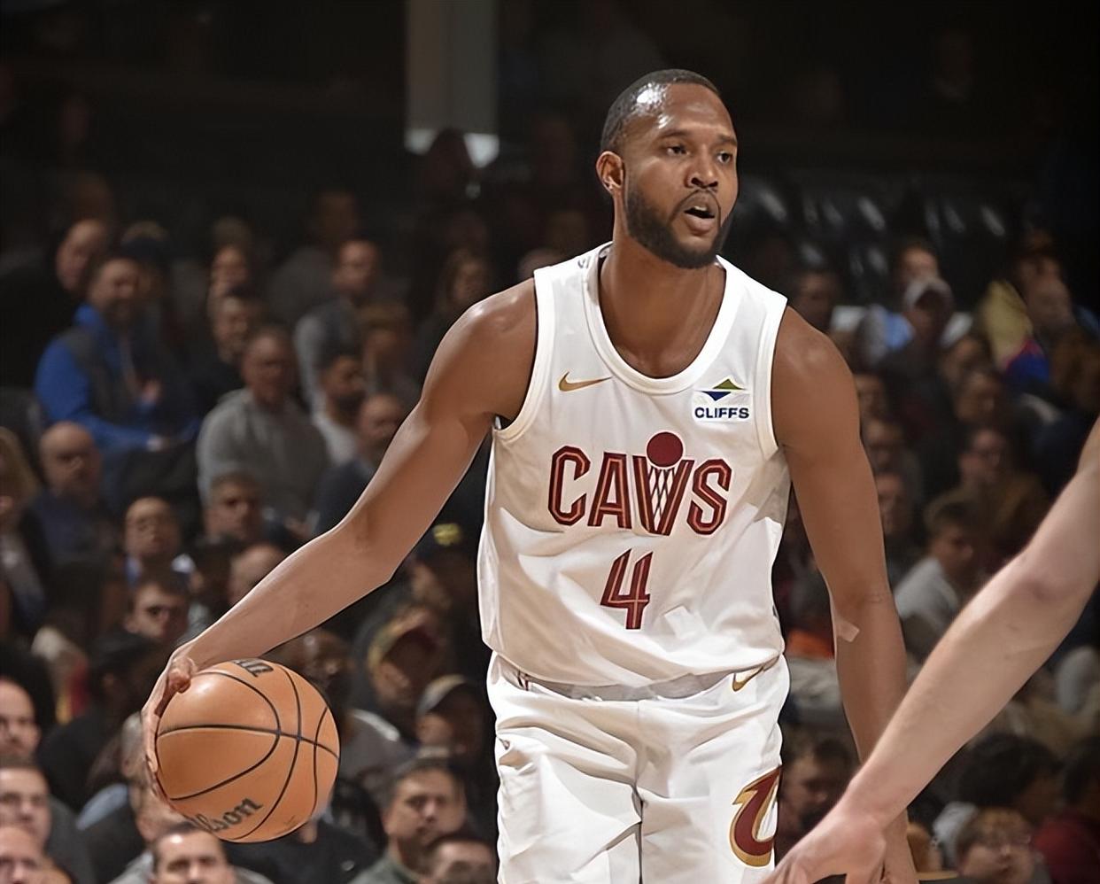 雷霆完胜国王，米切尔统治全场