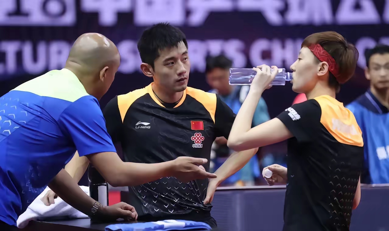 波兰乒乓球队轻取韩国乒乓球队，张继科制霸全场