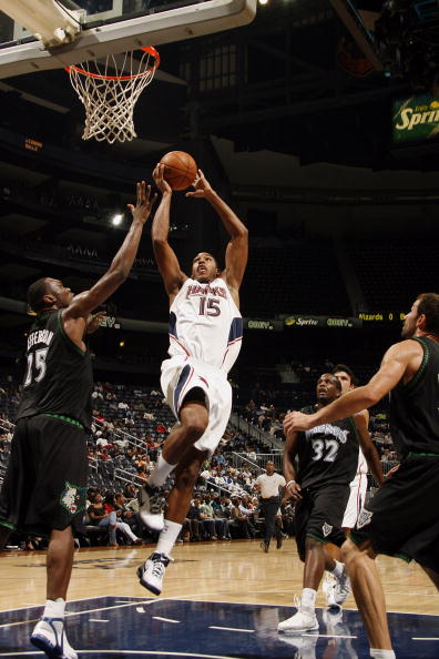 奇才战胜老鹰，霍华德内线强势压制