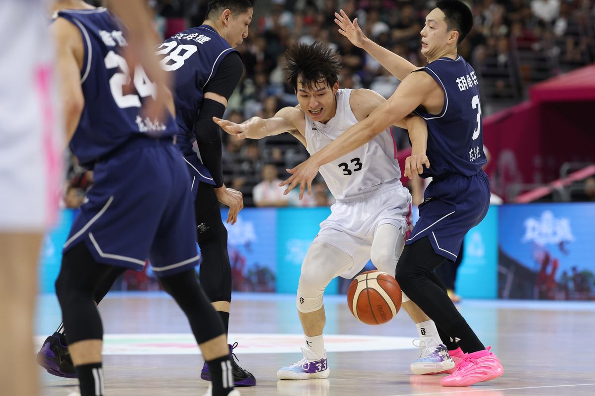 篮球决赛预告：强队争锋对决引爆球迷热情