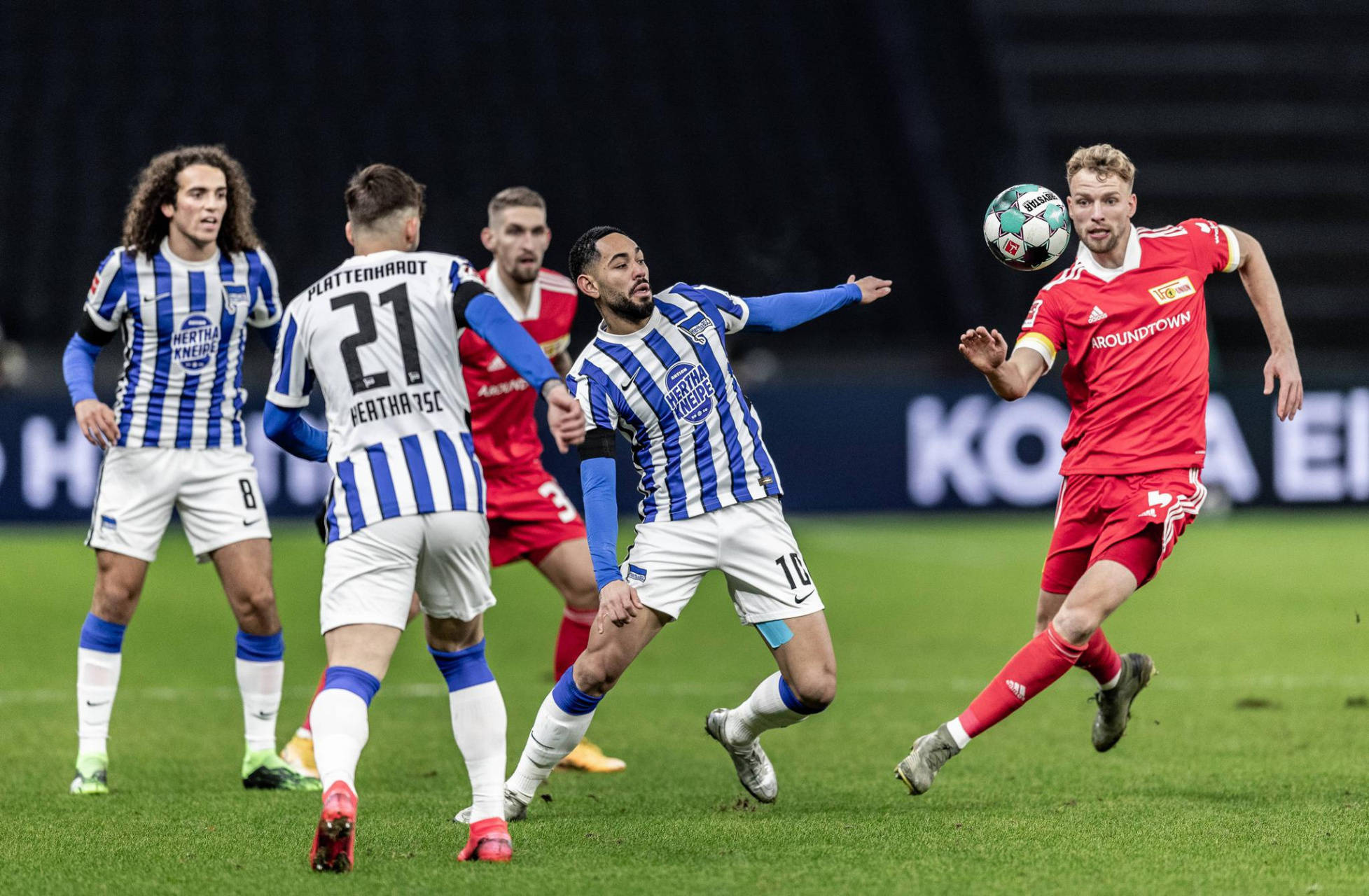 莱比锡红牛新赛季表现出色，力压对手晋级前四