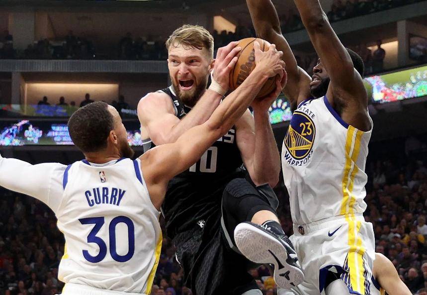 太阳鏖战青岛队，福克斯高光表现